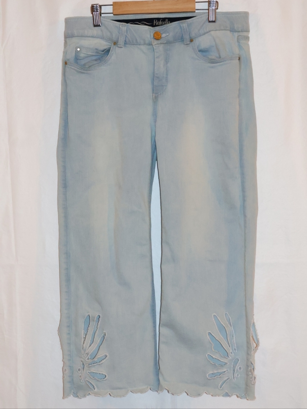 Rafaella Light-Wash Weekend Slimming Capris With Cut Out Embroidery.